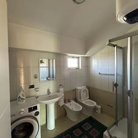 Private Hillside Near Teg Full Privacy טיראנה