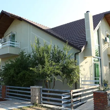 Private Hillside Near Teg Full Privacy * טיראנה